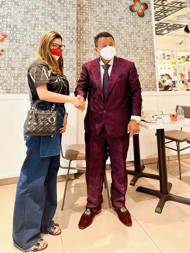 Felicya Angelista - Hotman Paris