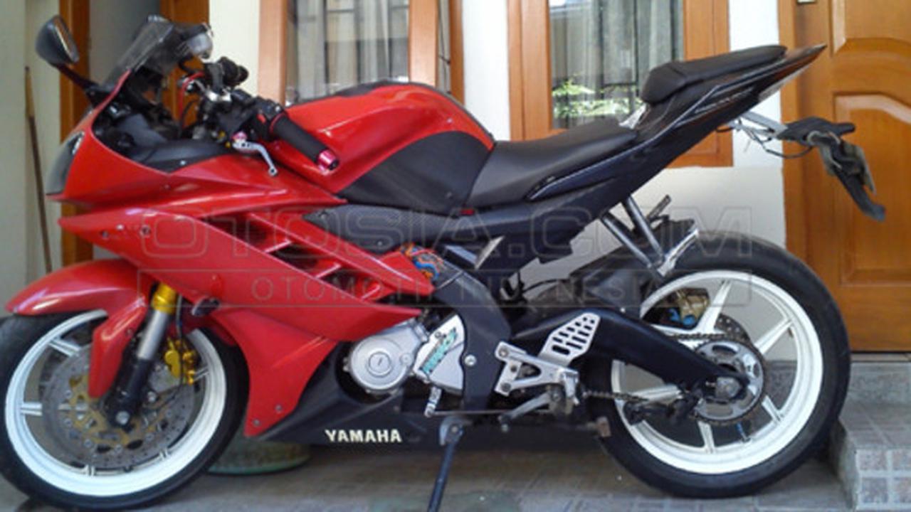 Modifikasi Yamaha Vixion Menjadi YZF R15 (Regi Agung M Kh)