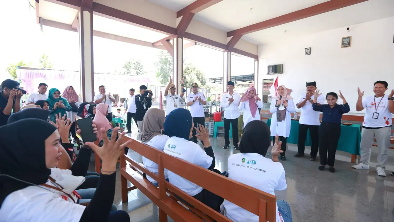 Bupati Banyuwangi Ipuk Fiestiandani tinjau latihan Penari disablitas di Banyuwangi (Istimewa)