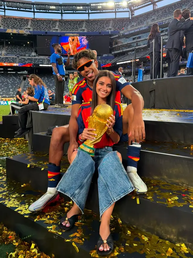Gaya Mewah Kekasih Lamine Yamal di Piala Dunia 2026, Kalung Berlian Ini Simpan Makna Romantis