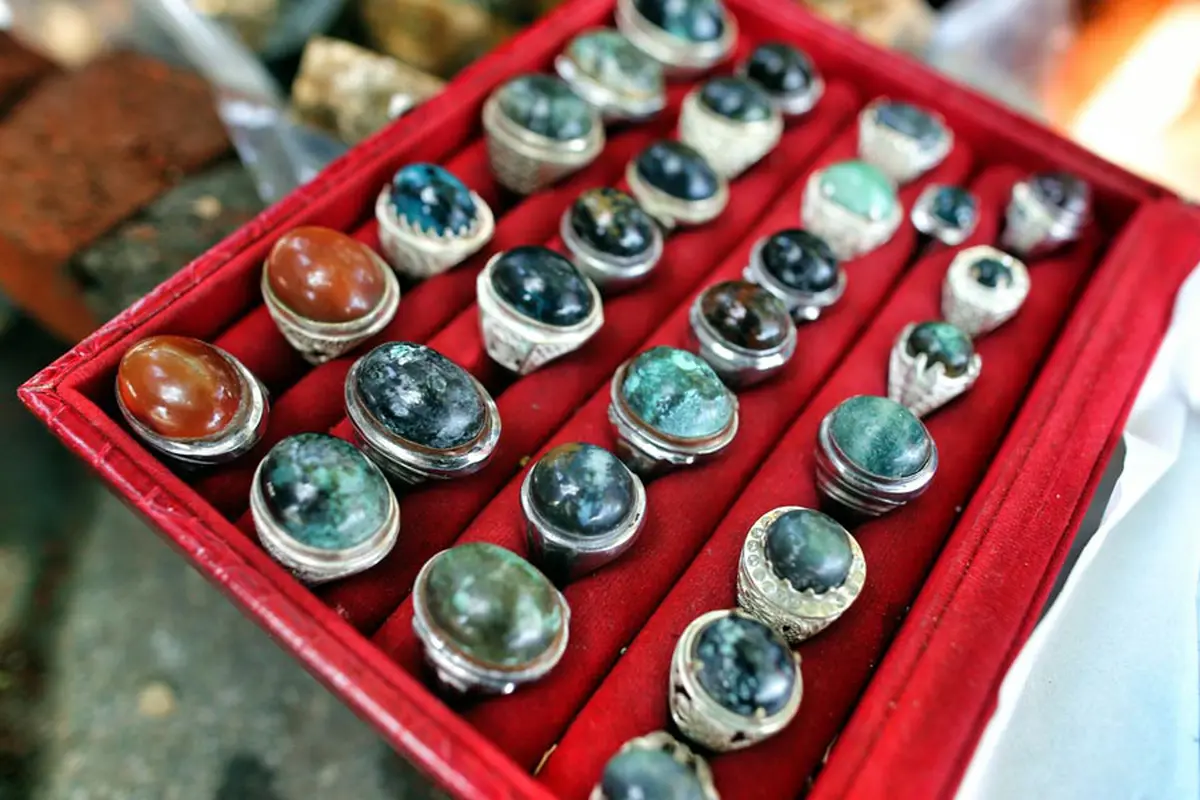 Batu Bacan (2)