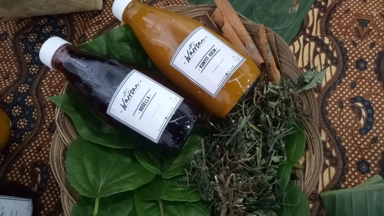 Aneka jamu yang dijual Warisan 1983.