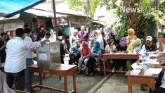 Perolehan suara pasangan Ahok-Djarot unggul dari paslon nomor 1 dan 3 di TPS kediaman ketua umum FPI  Rizieq Shihab di Petamburan, Tanah Abang Jakarta Pusat. 