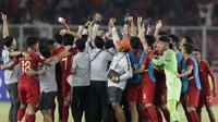 Pemain Indonesia merayakan kemenangan atas Uni Emirat Arab (UEA) pada laga AFC di SUGBK, Jakarta, Rabu (24/10/2018). Indonesia menang 1-0 atas UEA. (Bola.com/M Iqbal Ichsan)
