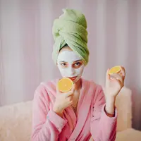 3 Resep Masker DIY dari Buah Segar. (foto/dok: freepik/prostooleh)