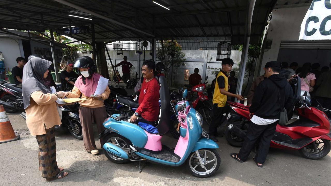 Warga serbu pemutihan pajak kendaraan bermotor