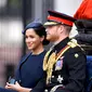 Intip cincin ketiga Meghan Markle yang ia gunakan untuk Trooping the Colour 2019 (Foto: Splashnews)