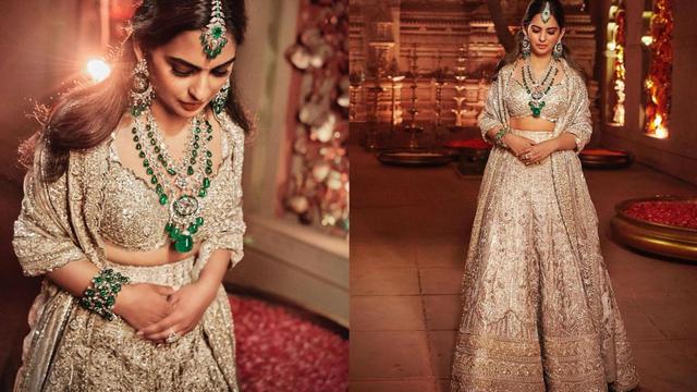 Isha Ambani mengenakan kain sari saat pra pernikahan kakaknya, Anant Ambani