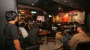 <p>Suasana Roaring Night antara Manchester United melawan West Ham yang berlangsung di Fomo Bar, Melawai, Jakarta, Minggu (04/02/2024) malam WIB. (Bola.com/Bagaskara Lazuardi)</p>