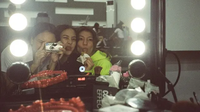 Adhisty Zara - Shalom Razade