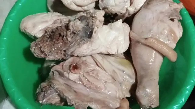 Opor Ayam Bumbu Kuning