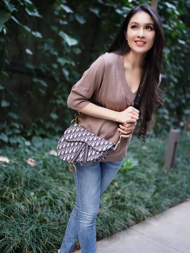 [Fimela] Sandra Dewi