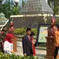 Presiden Joko Widodo dan Mensos Khofifah usai peringatan Hari Pahlawan di Surabaya