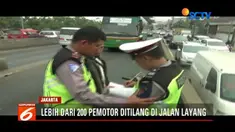Razia sempat diwarnai adu mulut pengendara sepeda motor dengan petugas lantaran tak terima ditilang.
