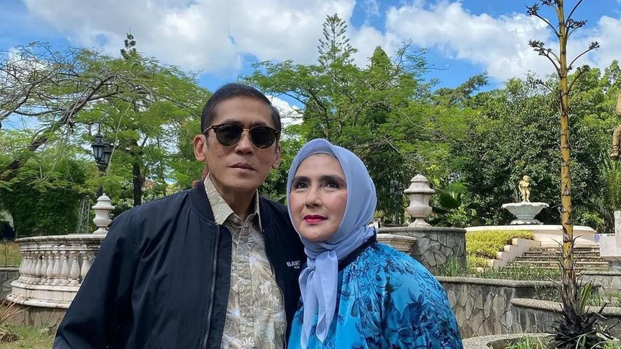 8. Yati Octavia dan Pangky Suwito