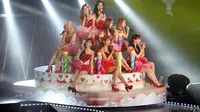 Girls Generation atau SNSD menunjukkan bukti sebagai girlband K-Pop terpopuler, berhasil bersanding dengan Spice Girls (foto: Twitter)