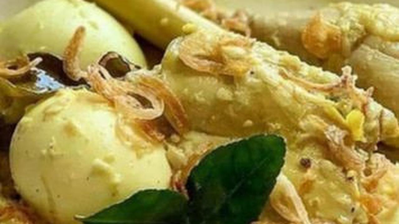 7. Resep Opor Ayam Tahu Bumbu Kuning<br>