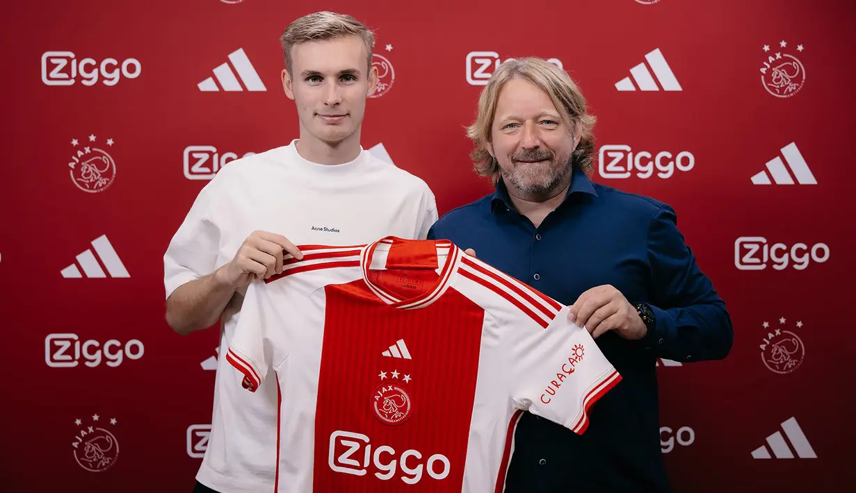 Baru didatangkan Ajax Amsterdam dari Molde FK pada awal musim 2023/2024, gelandang bertahan Norwegia berusia 21 tahun, Sivert Mannsverk awalnya menggunakan nomor punggung 16. Pada laga debutnya yang menjadi satu-satunya penampilannya hingga kini pun saat kalah 1-3 dari Twente FC pada pekan ke-5 Eredivisie (17/9/2023) ia masih mengenakan nomor punggung 16. Saat Davy Klaassen dipastikan hijrah ke Inter Milan pada awal musim 2023/2024, ia pun mengambil alih nomor punggung 6. Kini, setelah kehadiran Jordan Henderson yang memilih nomor punggung 6, ia dipastikan akan kembali menggunakan nomor punggung 16. (Ajax.nl)