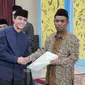 Wakil Menteri ATR/BPN, Raja Juli Antoni mengunjungi Pondok Pesantren Buntet untuk menyerahkan sertipikat tanah. (Ist)