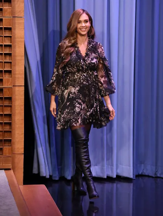 Seperti yang diketahui, Jessica Alba adalah wanita yang sangat sibuk. Beberapa profesi dimiliki oleh Jessica, seperti menjadi aktris, pemimpin perusahaannya, serta melayani berbagai kebutuhan di keluarga kecilnya. (AFP/Theo Wargo)