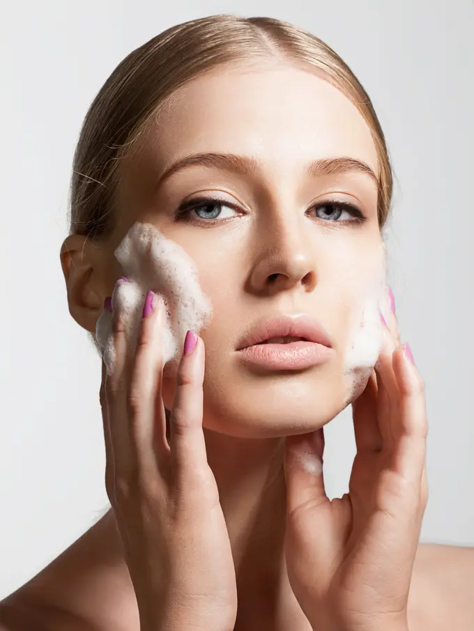 Beauty Review: Pembersih Wajah Semua Jenis Kulit/Image: Shutterstock
