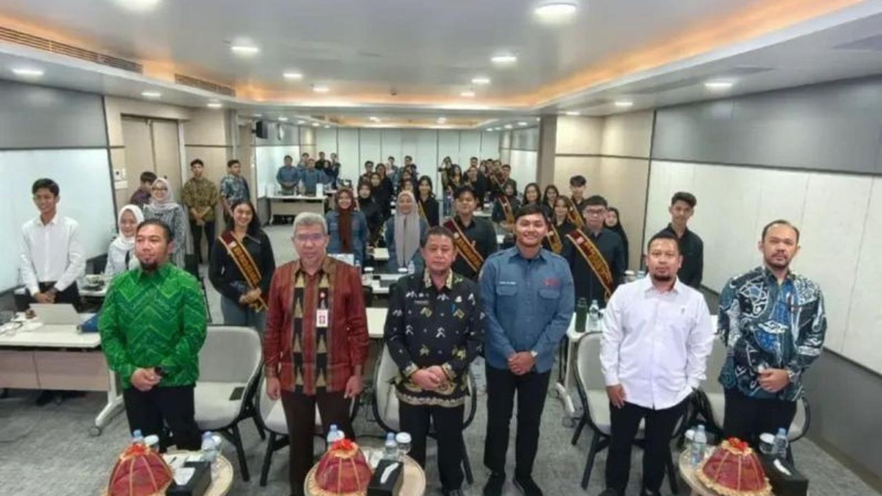 OJK Sulselbar Latih Pemuda Jadi Agen Literasi Keuangan Makassar, Dorong Masyarakat Cerdas Finansial