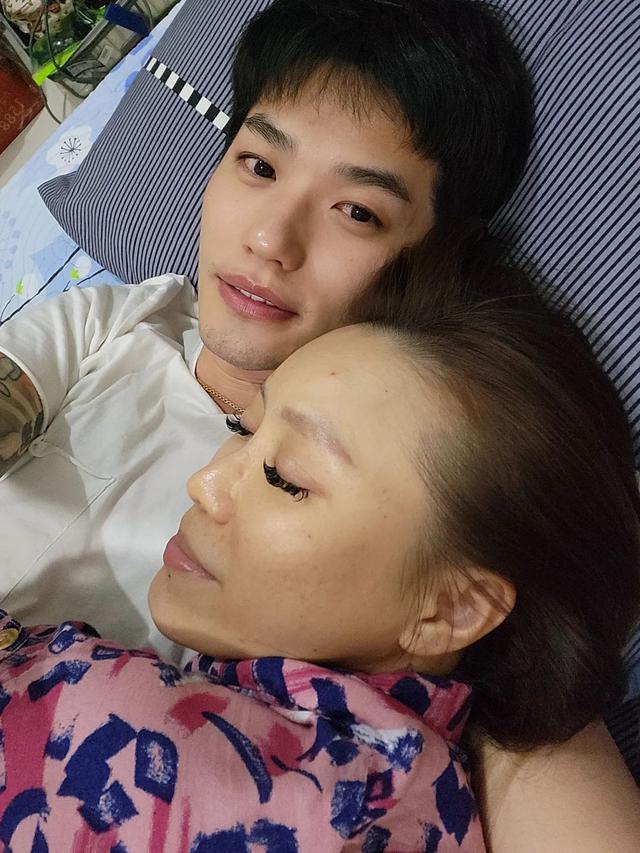 4 Tahun Menikah, Ini 6 Potret Mesra Lee Jeong Hoon dan Moa Aeim