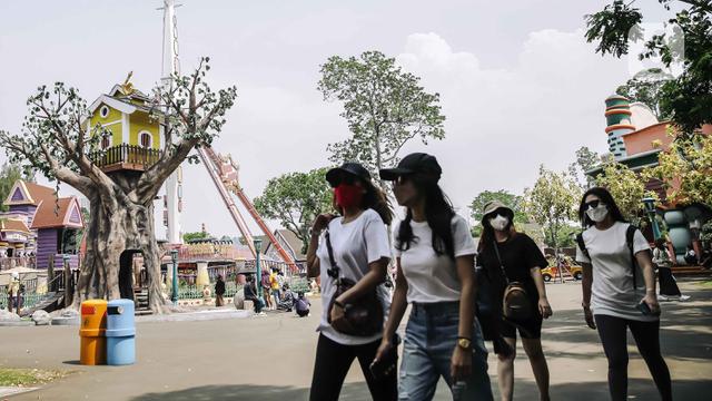 FOTO: Pelonggaran PPKM Level 3, Ancol Kembali Ramai Pengunjung