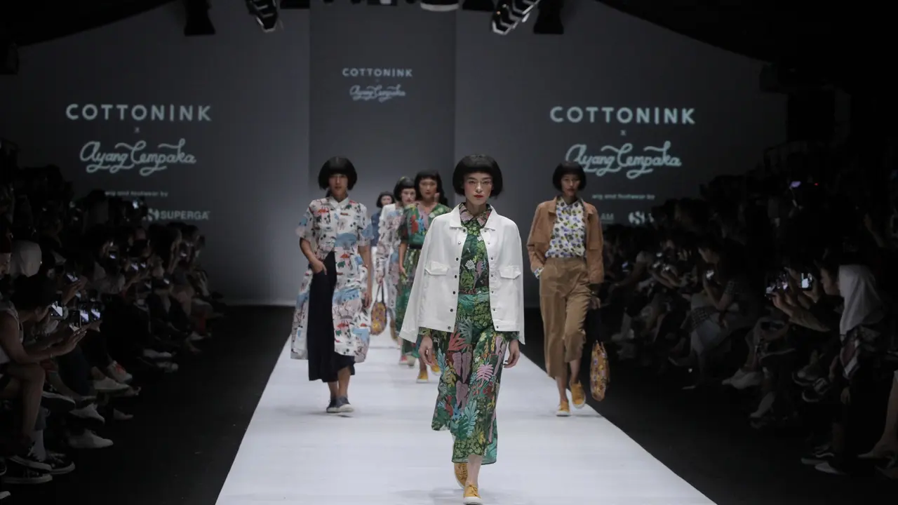 Koleksi busana desainer lokal di JFW 2020