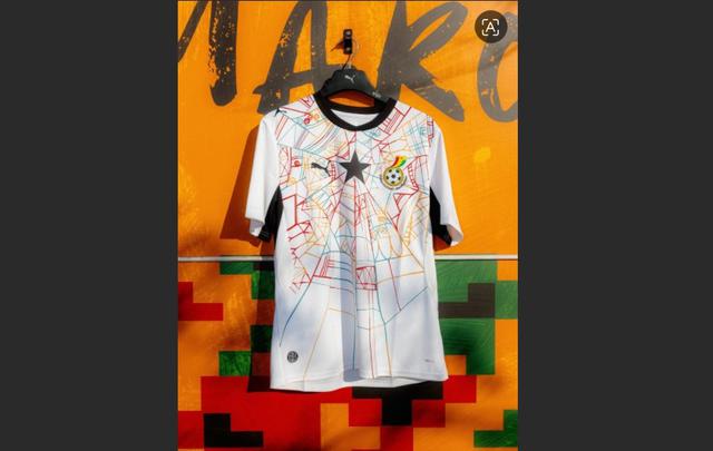 TERBAIK: Ghana -- Jersey Kandang