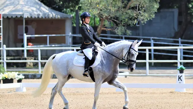 Claresta Amantha Kamsari