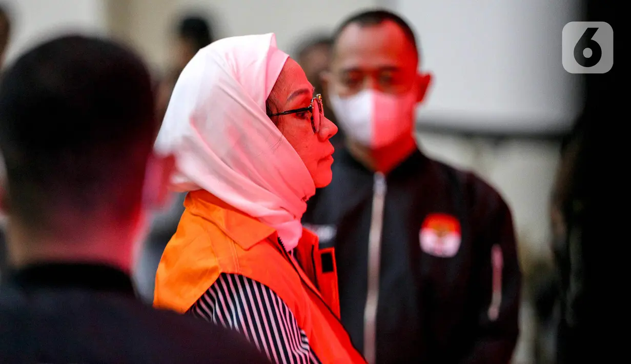 Firli Bahuri juga menyebut tindakan Karen Agustiawan diduga mengakibatkan kerugian keuangan negara sejumlah sekitar USD 140 juta atau setara dengan Rp 2,1 triliun. (Liputan6.com/Faizal Fanani)