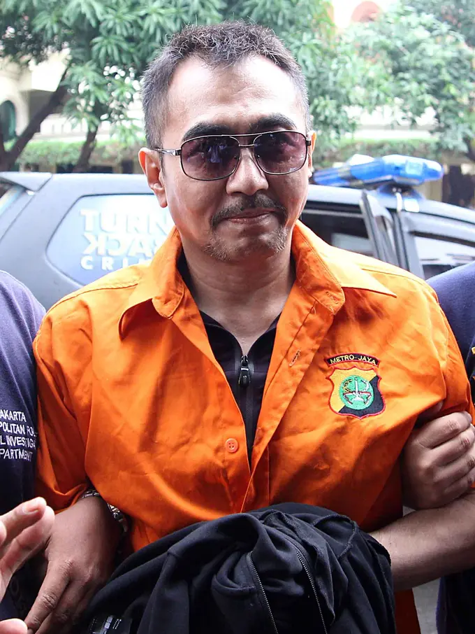 [Bintang] Gatot Brajamusti