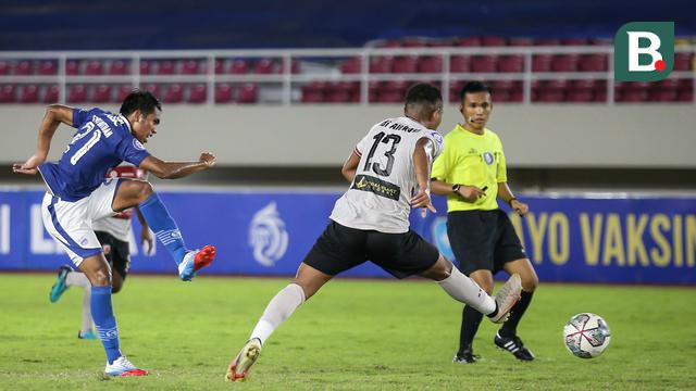 Foto: Jatuh Bangun Persib Bandung Pertahankan Keunggulan dari Madura United di Pekan ke-15 BRI Liga 1