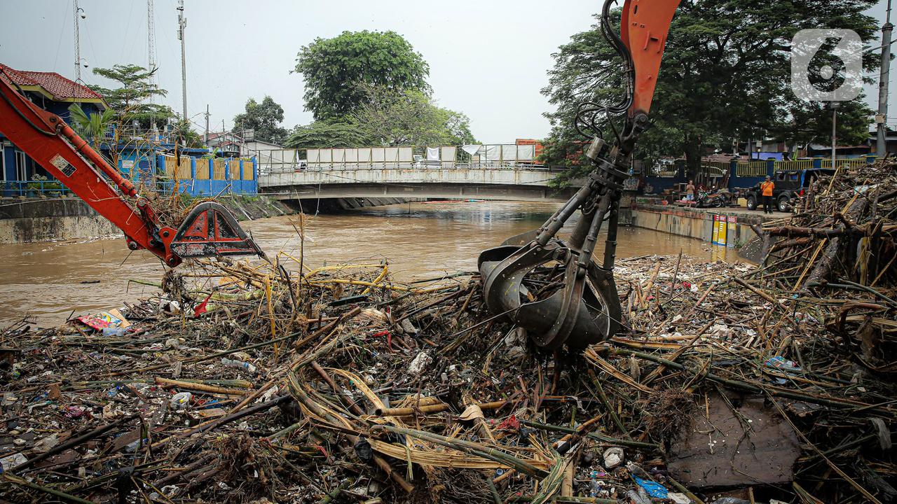 Waspada! 3 Pintu Air di Jakarta Berstatus Siaga Pagi Ini, TMA Waduk Pluit Capai 210 Cm