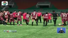 Persipura Jayapura bertemu Persija Jakarta di laga lanjutan pekan ke-10 kompetisi Liga 1 di Stadion Pakansari, Bogor, Jawa Barat.