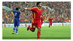 Pada musim pertamanya di Liga Malaysia bersama Selangor FA, Bambang Pamungkas dan Elie Aiboy berhasil mempersembahkan treble untuk tim berjulukan The Red Giants tersebut.