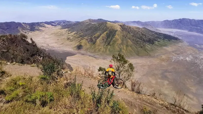 Gunung Kursi adalah sabana tertinggi di Gunung Bromo