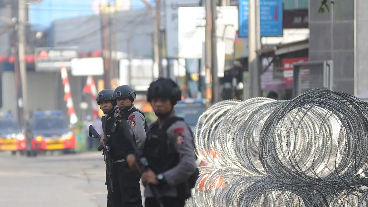 Mako Brimob Dijaga Ketat, Lalu Lintas Ditutup