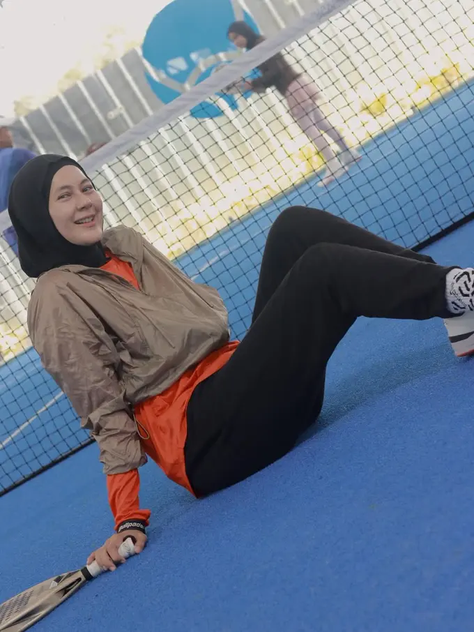 Potret Wajah Polos Paula Verhoeven Main Padel Bareng Geng Cendol, Pancarkan Cantik Natural Tanpa Makeup