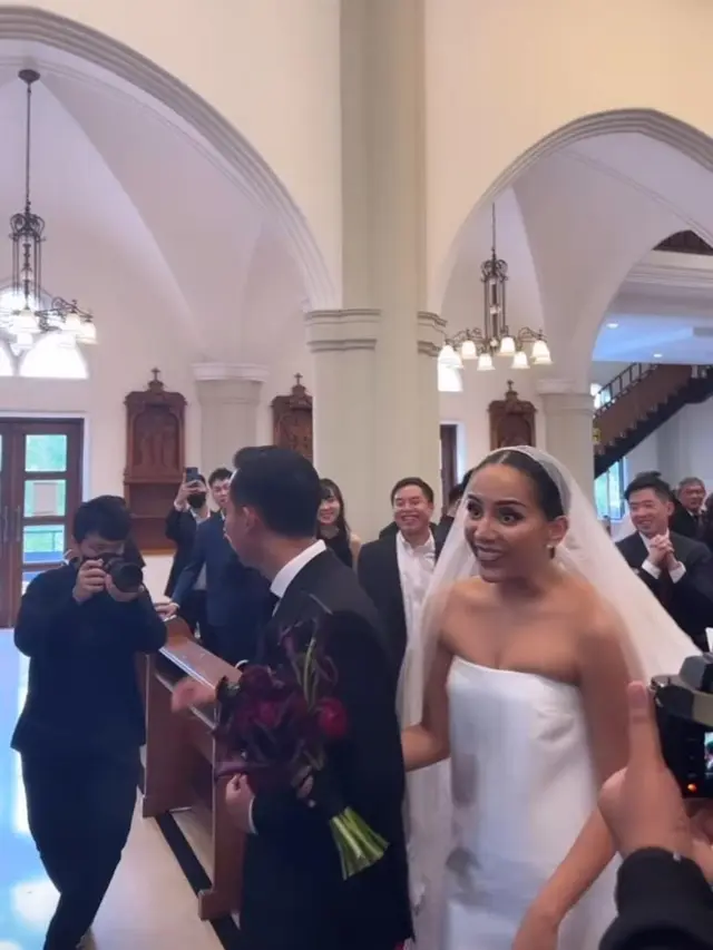 Kabar bahagia, Angel Pieters resmi menikah