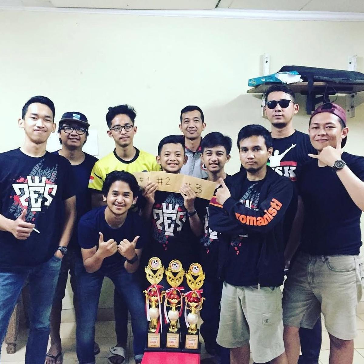 Sosok Rizky Faidan, Anak Rental PS Bawa Indonesia Juara Dunia FIFAe World Cup 2024