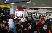 Integrasi Transportasi dan Wisata Belanja, LRT Jakarta Kini Punya Jembatan Penghubung ke Mal