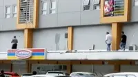 Segmen 1: Jatuh dari Apartemen hingga Ancol Padat Pengunjung