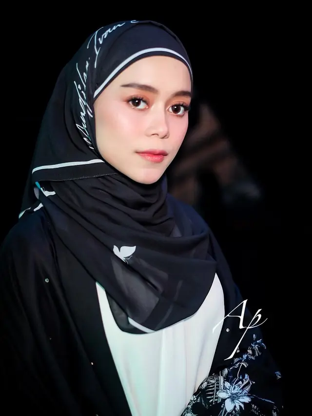 Inspirasi Makeup Idul Fitri dari Lesti Kejora