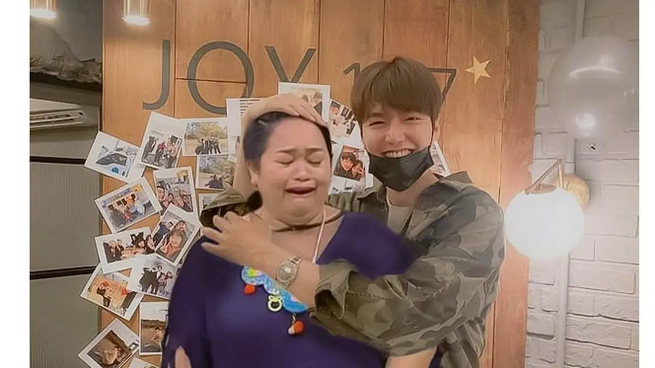 6 Foto Editan Sinyorita Bareng Lee Min Ho Ini Bikin Ngakak