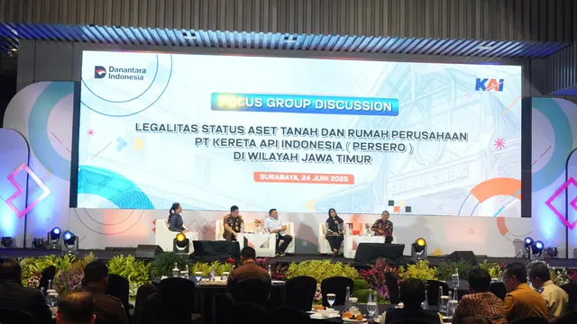 KAI bersama Kejaksaan Tinggi Jawa Timur menggelar Focus Group Discussion (FGD) bertema “Legalitas Status Aset Tanah dan Rumah Perusahaan KAI” di Surabaya, Selasa (24/6)