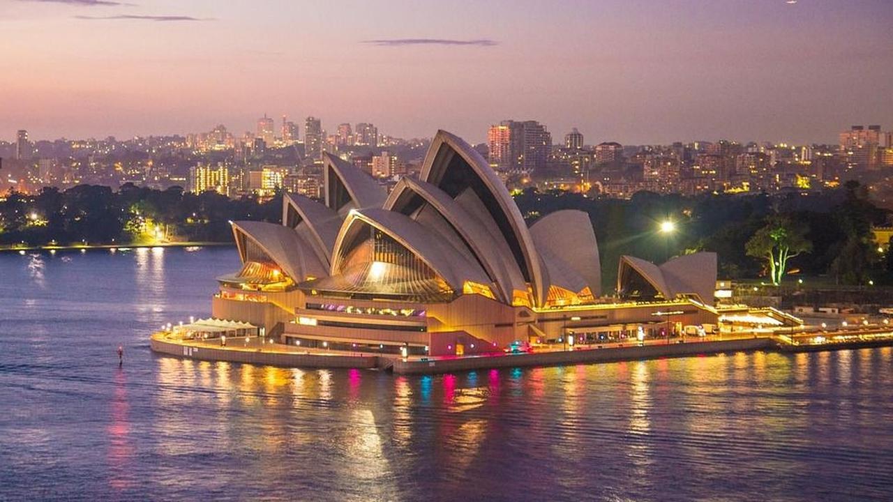 8. Peringkat delapan diduduki Australia	dengan 226 bahasa.