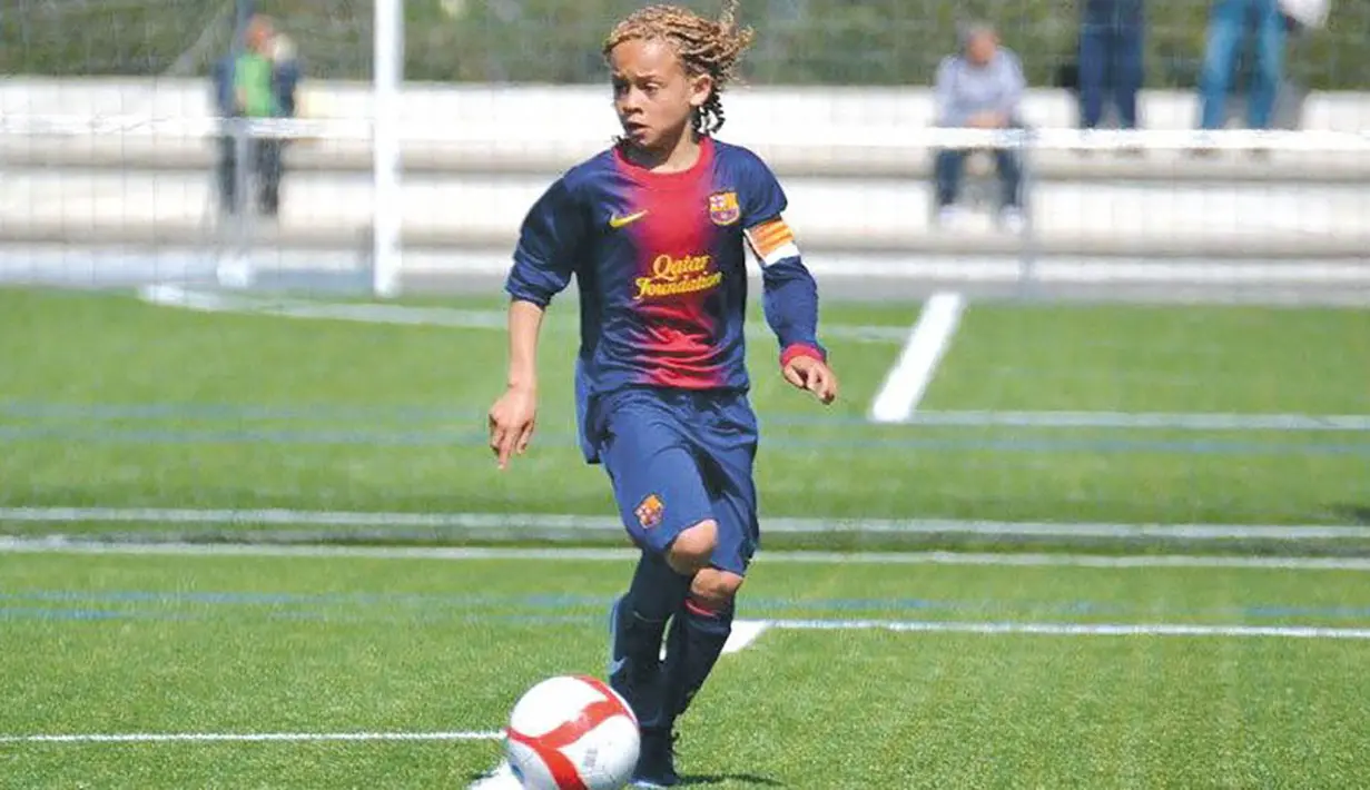 Kabar ketertarikan itu diungkapkan oleh ayah dari Xavi Simons yang bernama Rigillio Simons. (Metronieuws.nl)