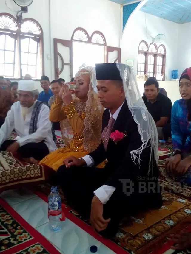 7 Mahar Pernikahan Unik Ini Bisa Dicontoh, Ada Sandal Jepit